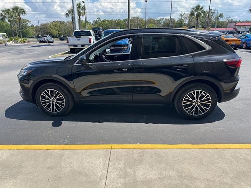 AGATE BLACK METALLIC 2025 Ford Escape PHEV SE