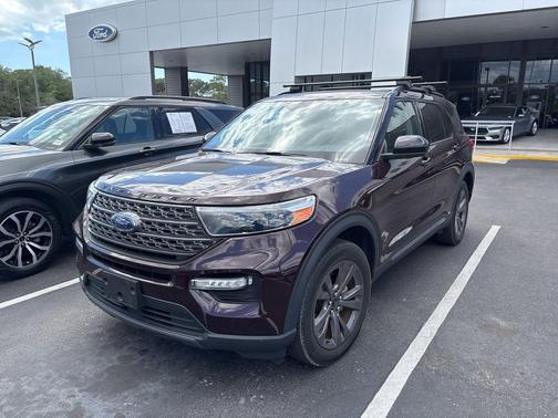 JEWEL RED MET TINTED CC 2022 Ford Explorer XLT