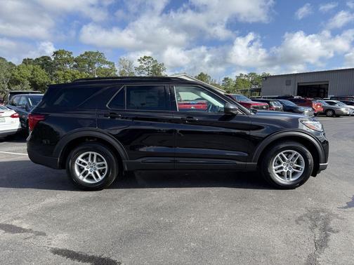 AGATE BLACK METALLIC 2026 Ford Explorer Active