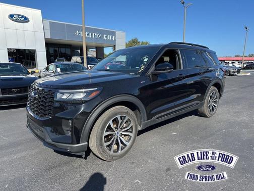 2025 Ford Explorer ST-Line