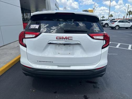 2023 GMC Terrain SLE
