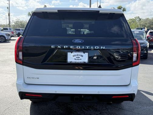 STAR WHITE MET TRI-COAT 2025 Ford Expedition Active