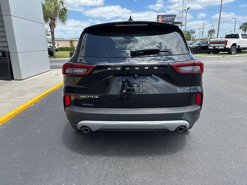 AGATE BLACK METALLIC 2024 Ford Escape Active