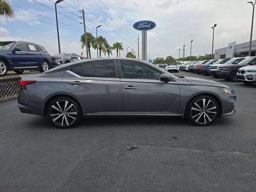2021 Nissan Altima SR FWD