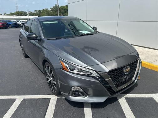 2021 Nissan Altima SR FWD
