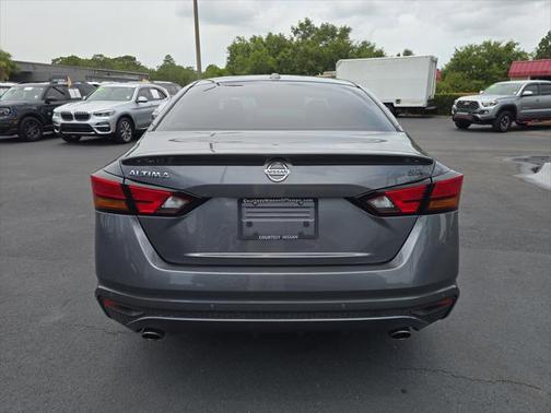 2021 Nissan Altima SR FWD