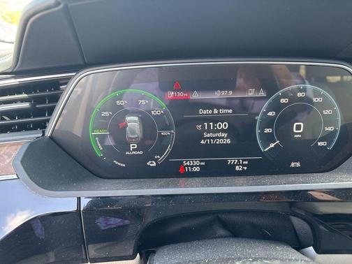 2019 Audi e-tron Premium Plus