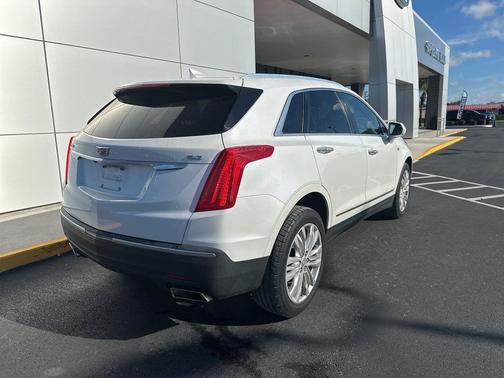 2018 Cadillac XT5 Premium Luxury