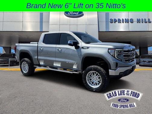 Sterling Metallic 2024 GMC Sierra 1500 SLT