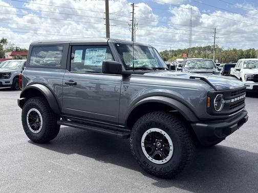 CARBONIZED GRAY METALLIC 2025 Ford Bronco Base