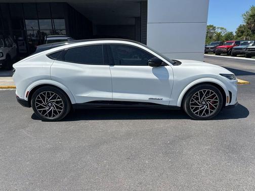 STAR WHITE MET TRI-COAT 2023 Ford Mustang Mach-E GT