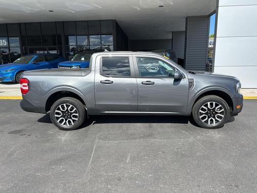 2023 Ford Maverick Lariat
