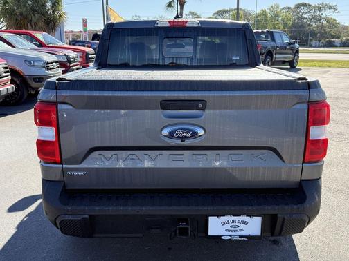 CARBONIZED GRAY METALLIC 2023 Ford Maverick Lariat