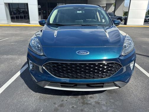 DARK PERSIAN GREEN METALLIC 2020 Ford Escape Titanium