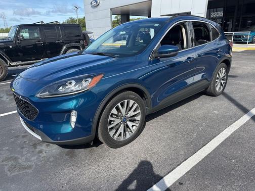 DARK PERSIAN GREEN METALLIC 2020 Ford Escape Titanium