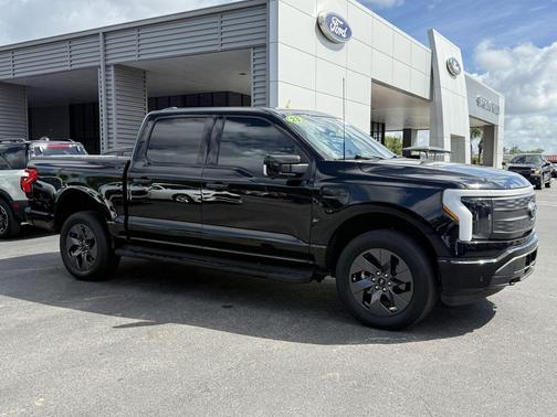 AGATE BLACK METALLIC 2023 Ford F-150 Lightning LARIAT