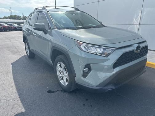 2021 Toyota RAV4 XLE