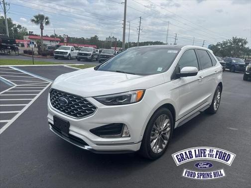 2022 Ford Edge Titanium