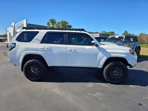 2022 Toyota 4Runner TRD Off Road