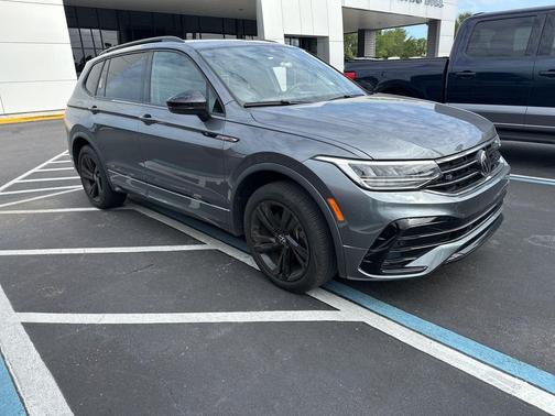 2024 Volkswagen Tiguan 2.0T SE R-Line Black