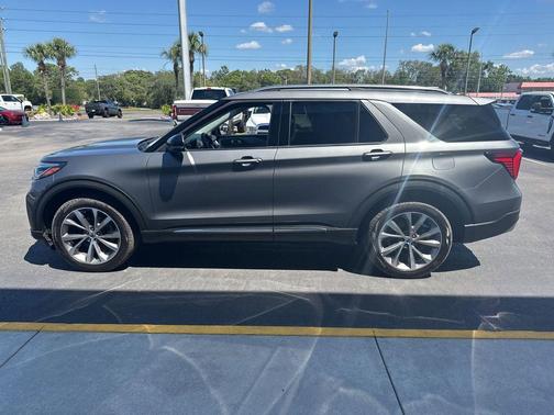 CARBONIZED GRAY METALLIC 2025 Ford Explorer Platinum