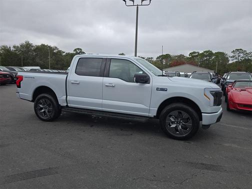 2025 Ford F-150 Lightning Flash