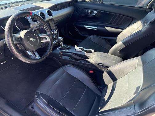 2020 Ford Mustang EcoBoost Premium