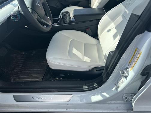 2020 Tesla Model 3 Standard Range