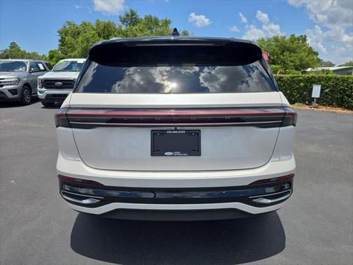 2024 Lincoln Nautilus Reserve