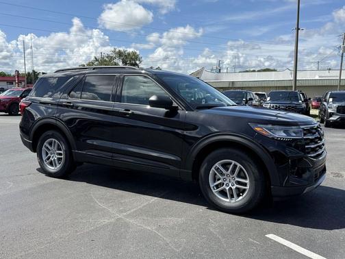 AGATE BLACK METALLIC 2026 Ford Explorer Active