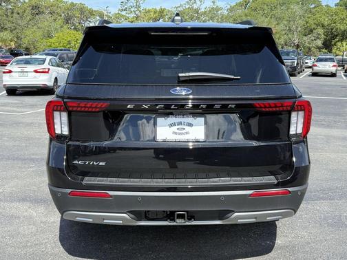 AGATE BLACK METALLIC 2026 Ford Explorer Active