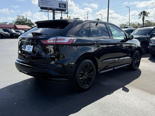 AGATE BLACK METALLIC 2023 Ford Edge SE