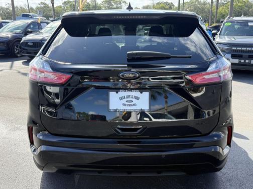 AGATE BLACK METALLIC 2023 Ford Edge SE