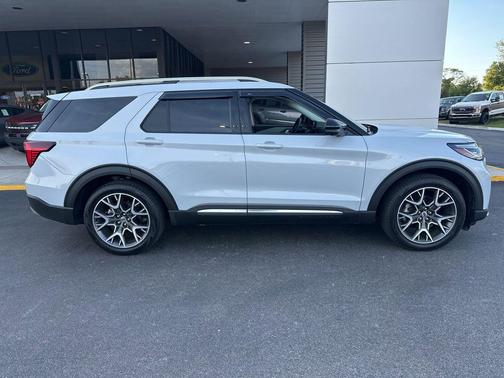 SPACE WHITE METALLIC 2025 Ford Explorer Platinum