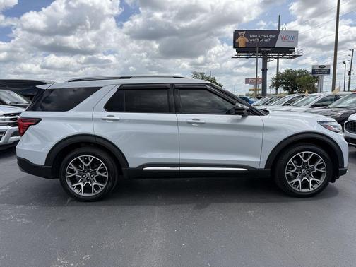 SPACE WHITE METALLIC 2025 Ford Explorer Platinum
