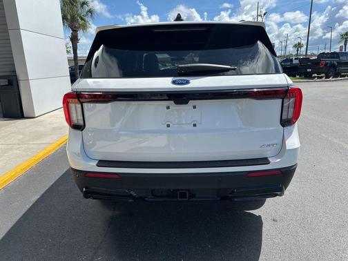 STAR WHITE MET TRI-COAT 2025 Ford Explorer ST-Line