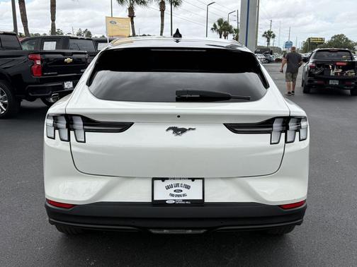 STAR WHITE MET TRI-COAT 2024 Ford Mustang Mach-E Select