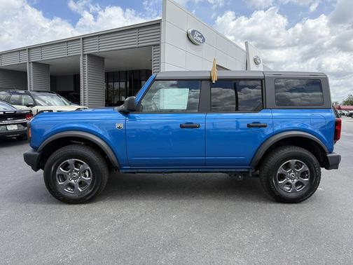 VELOCITY BLUE METALLIC 2025 Ford Bronco Big Bend