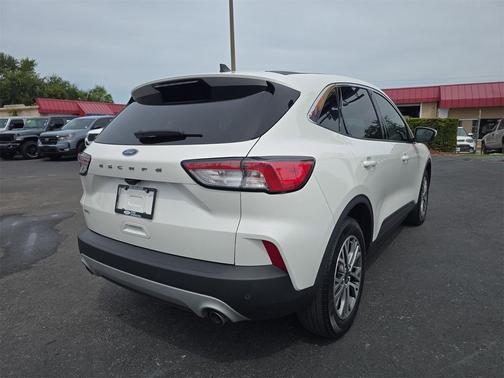 2022 Ford Escape SEL