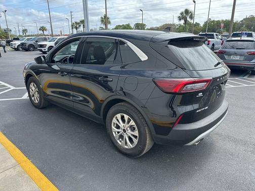 AGATE BLACK METALLIC 2024 Ford Escape Active