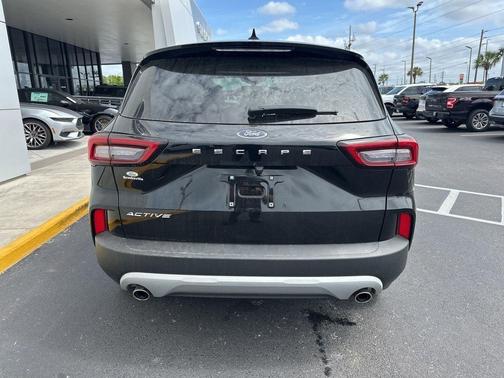AGATE BLACK METALLIC 2024 Ford Escape Active