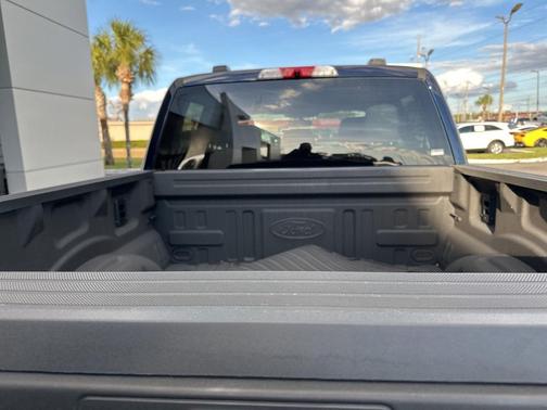 2025 Ford F-150 Lightning XLT