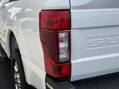 Star White Metallic Tri-Coat 2022 Ford F-250 Lariat