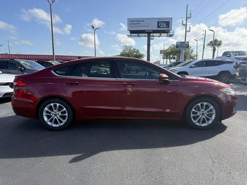 RUBY RED TINTED CLEARCOAT 2019 Ford Fusion SE