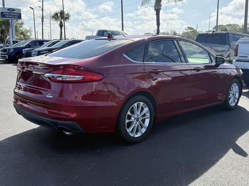 RUBY RED TINTED CLEARCOAT 2019 Ford Fusion SE
