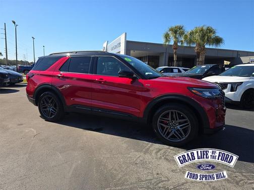 2025 Ford Explorer ST-Line