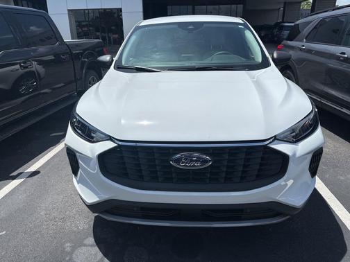 OXFORD WHITE 2023 Ford Escape Active