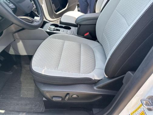 OXFORD WHITE 2023 Ford Escape Active