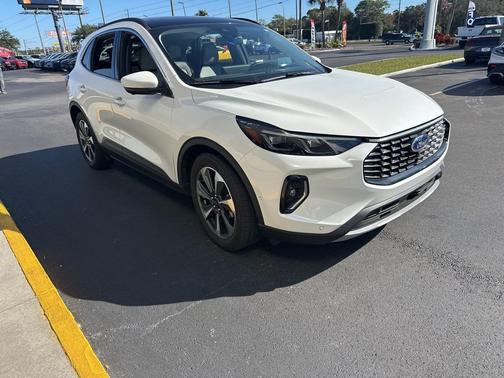 2023 Ford Escape Platinum