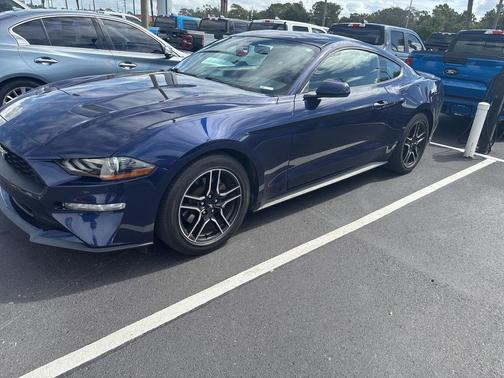 2020 Ford Mustang EcoBoost